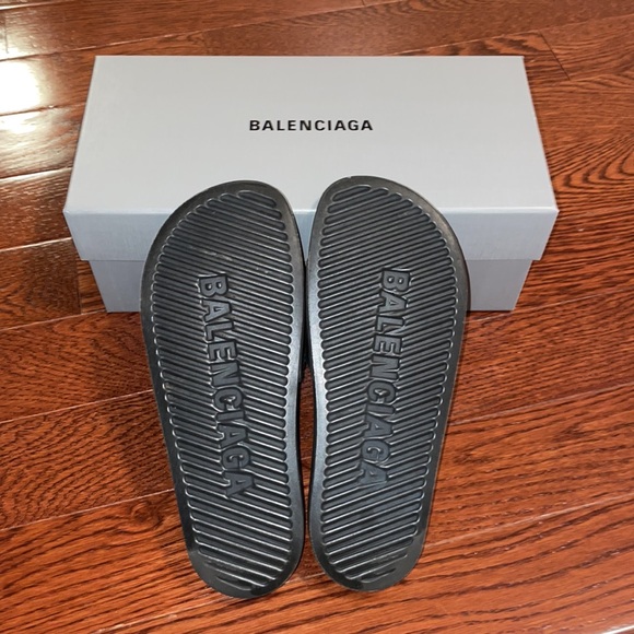 BALENCIAGA POOL SLIDES - Picture 4 of 5